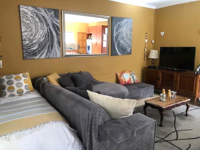 Apartamento 80 on Benade Bloemfontein Exterior foto