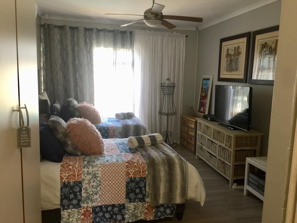 Apartamento 80 on Benade Bloemfontein Exterior foto
