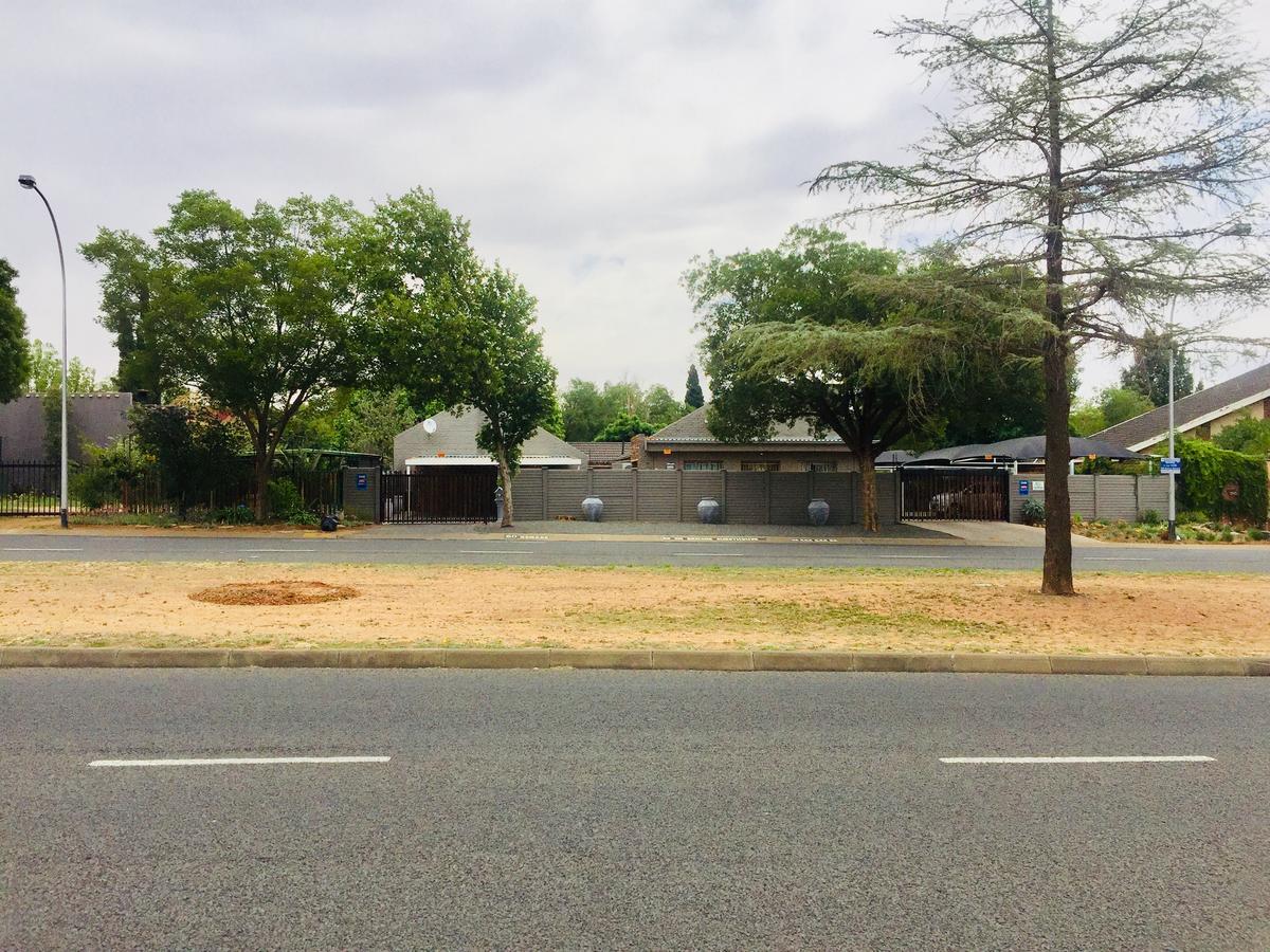 Apartamento 80 on Benade Bloemfontein Exterior foto