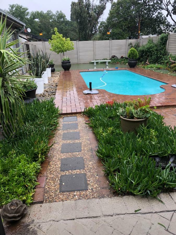 Apartamento 80 on Benade Bloemfontein Exterior foto